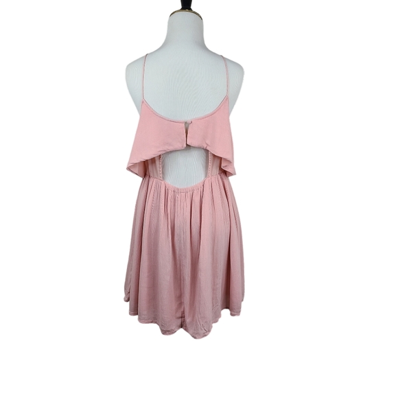 Topshop Petites light pink top overlay dress w/cutout back detail. Size 8 petite - Picture 2 of 14